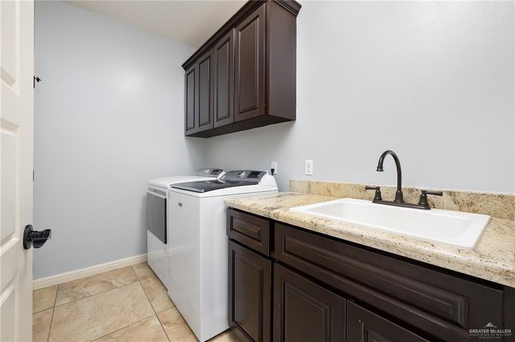 10316 N 25th St - Photo 4 of 16