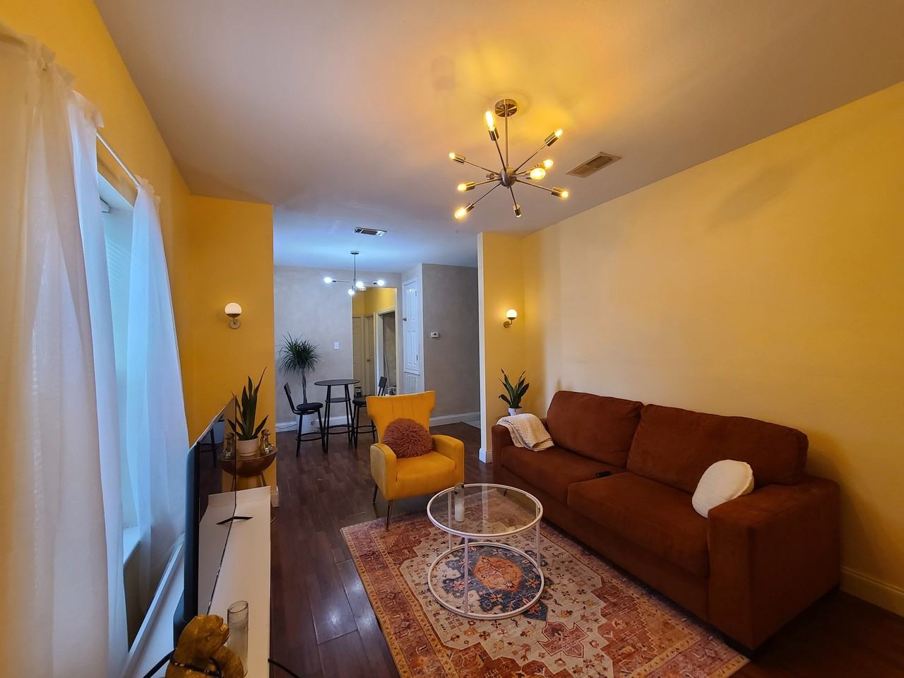 2639 N Galvez St #1 - Photo 5 of 11
