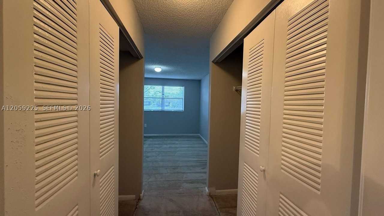9933 Nob Hill Ln #9933 - Photo 5 of 33