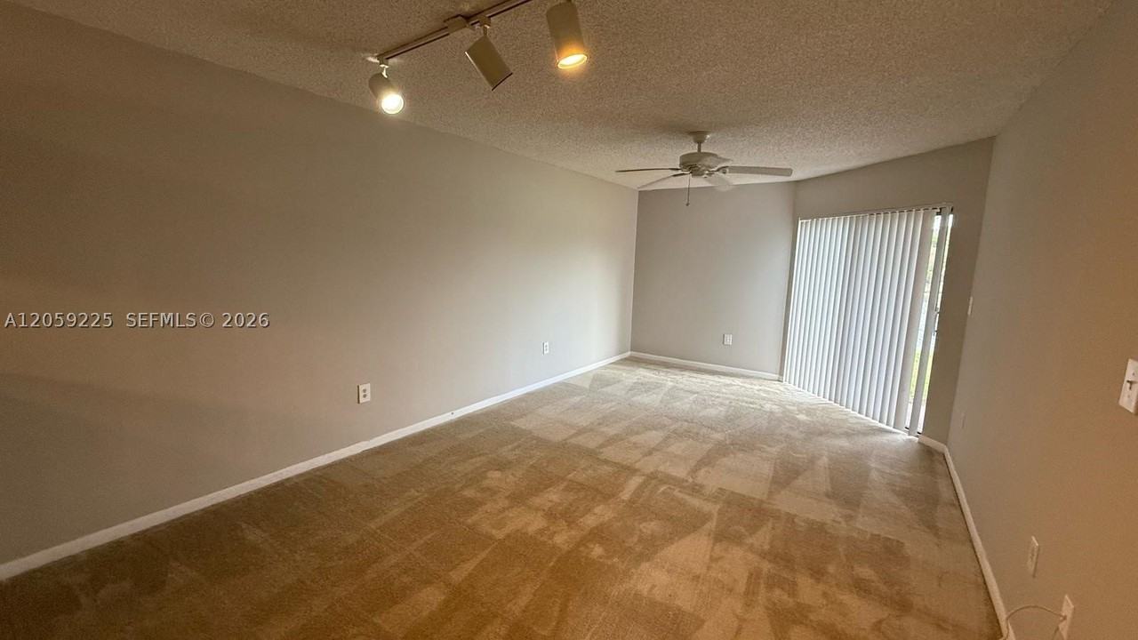 9933 Nob Hill Ln #9933 - Photo 6 of 33
