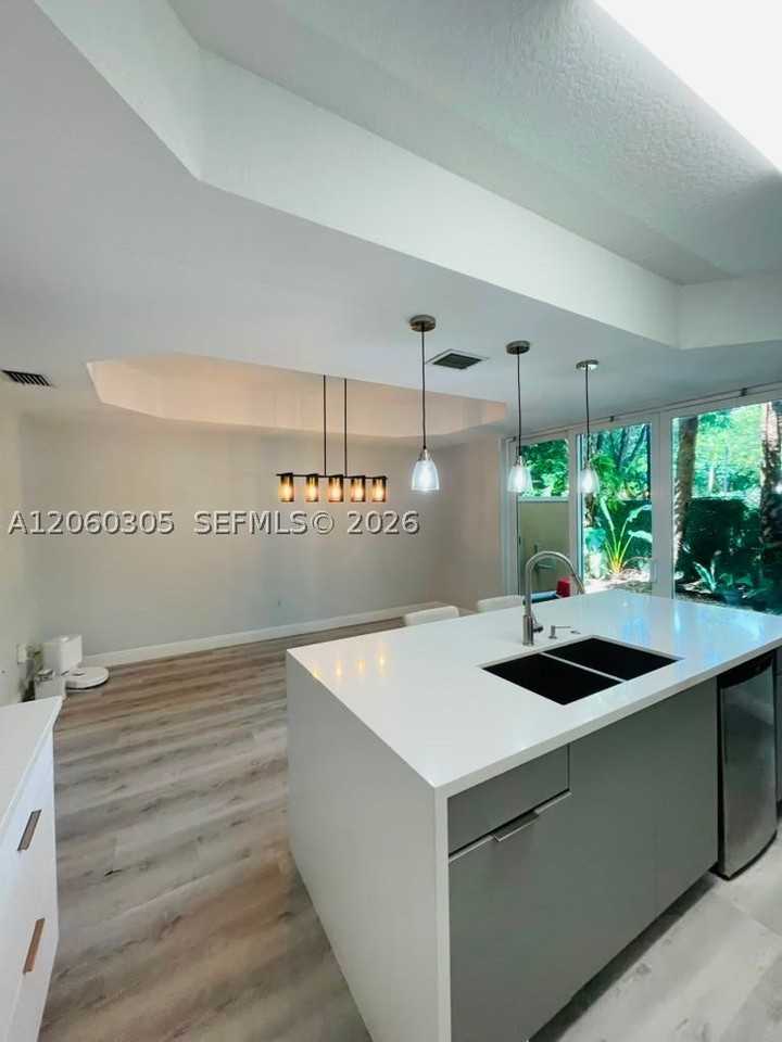 790 Sw 107th Ave #301 - Photo 5 of 23