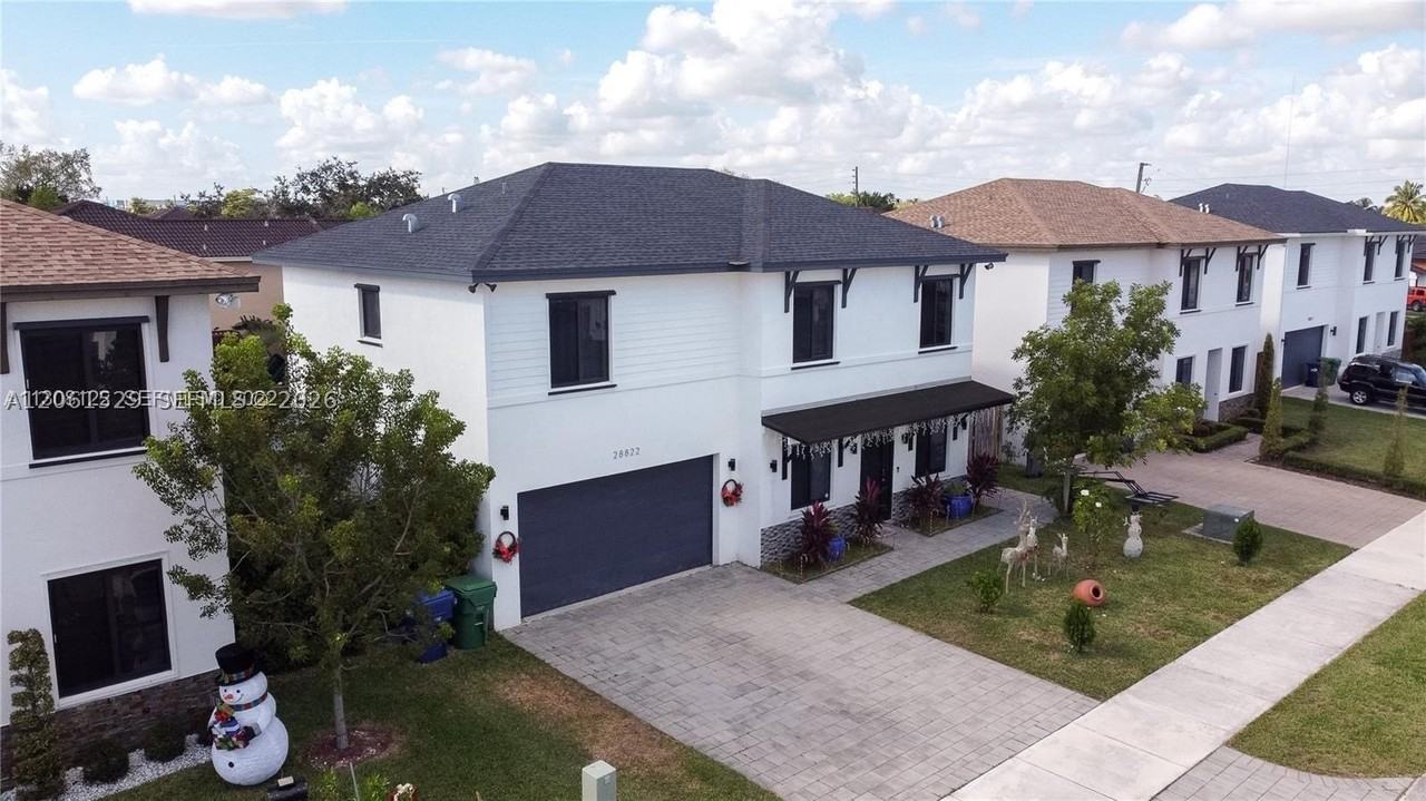 28822 Sw 160th Ct #0 - Photo 2 of 20