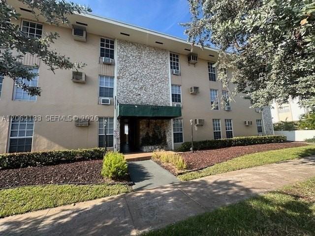 1400 S Douglas Rd #11