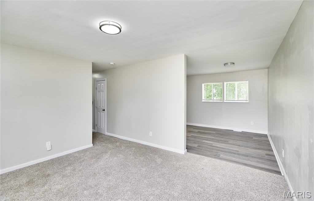 1915 Curtis Ct - Photo 7 of 25