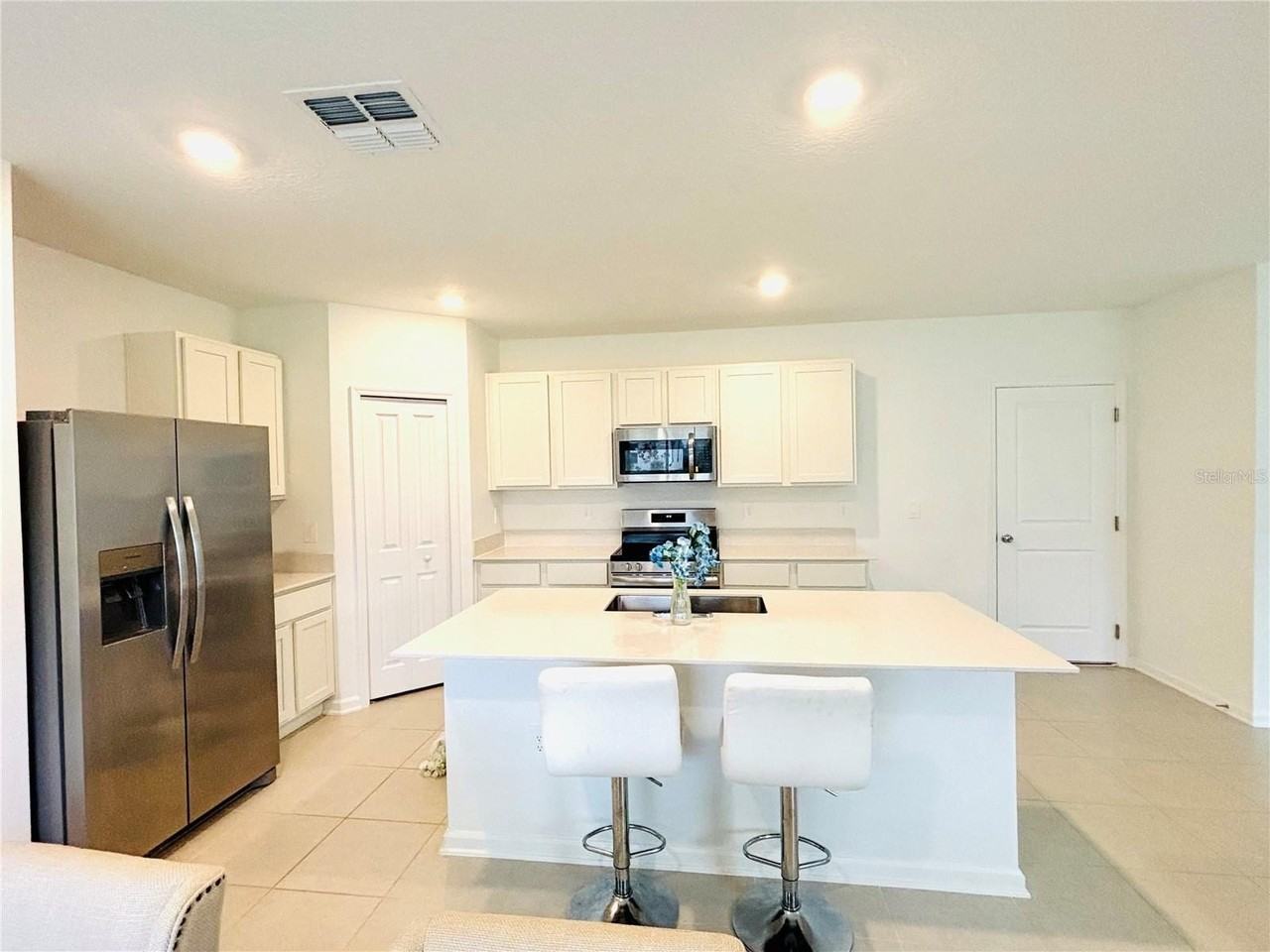 4045 Old Mill Rd - Photo 3 of 13