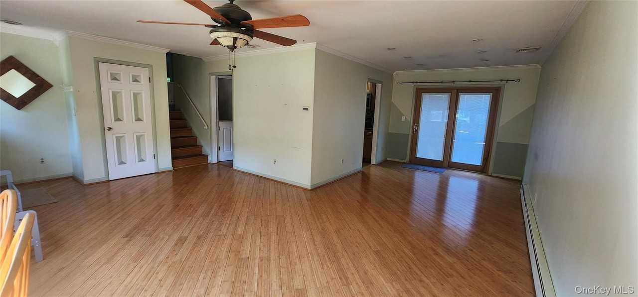 13 Amy Rd - Photo 5 of 15