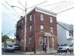 8 Franklin Ave #1