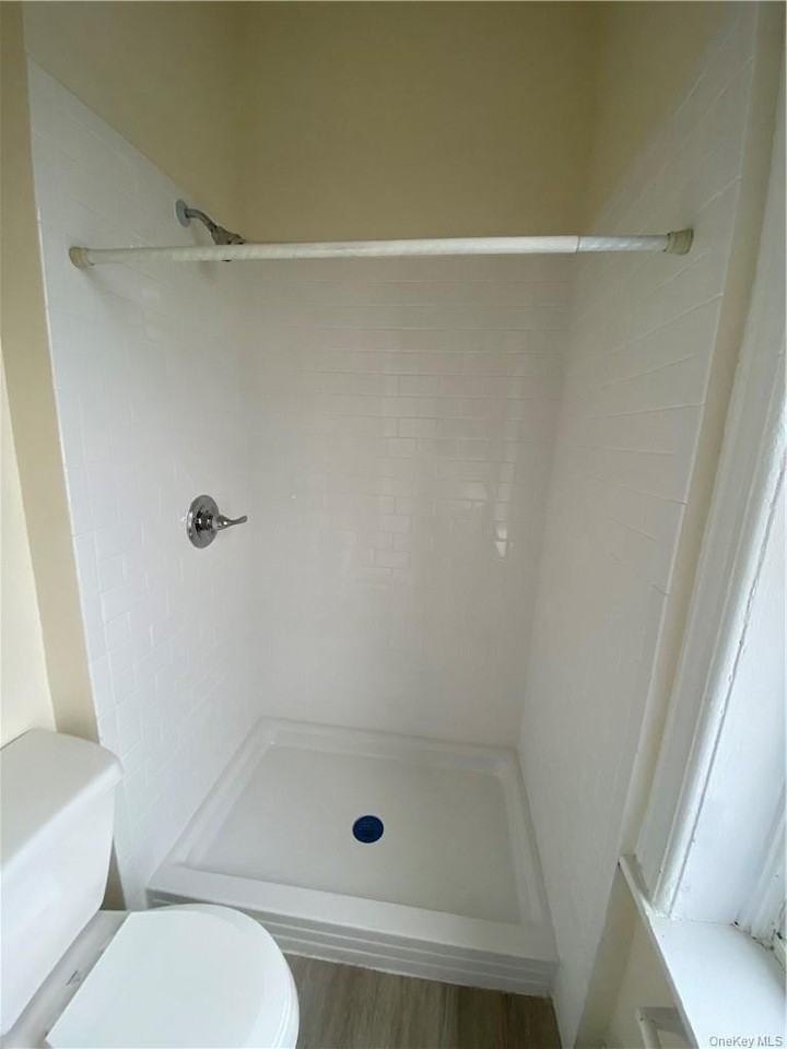 8 Franklin Ave #1 - Photo 5 of 15