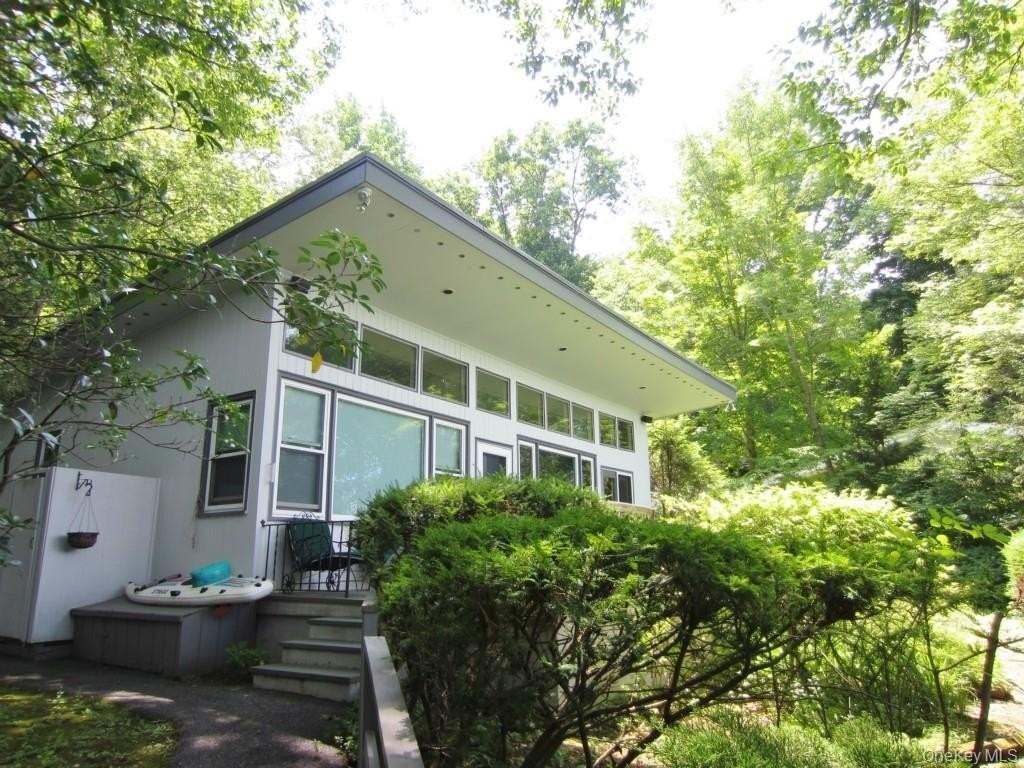 14 Frederick St - Photo 3 of 33