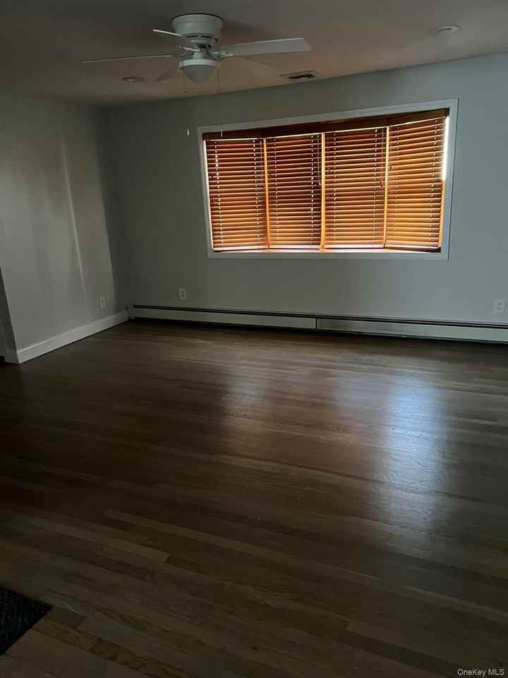 822 9th St - Photo 2 of 8