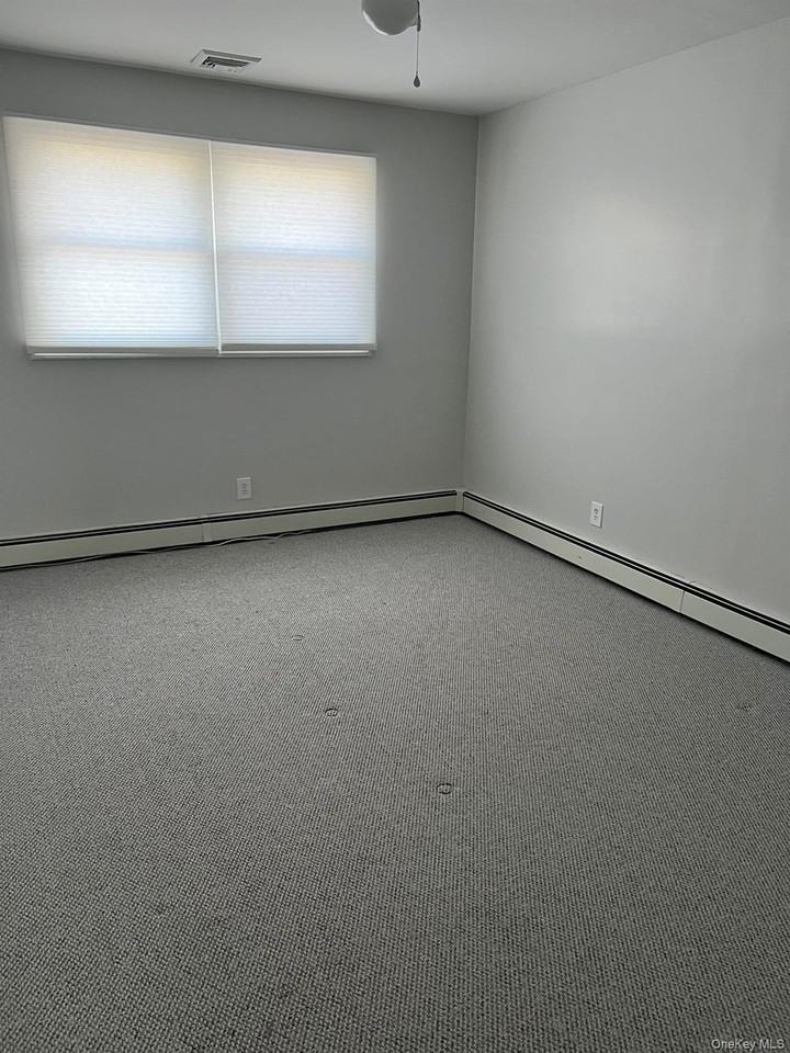 822 9th St - Photo 5 of 8