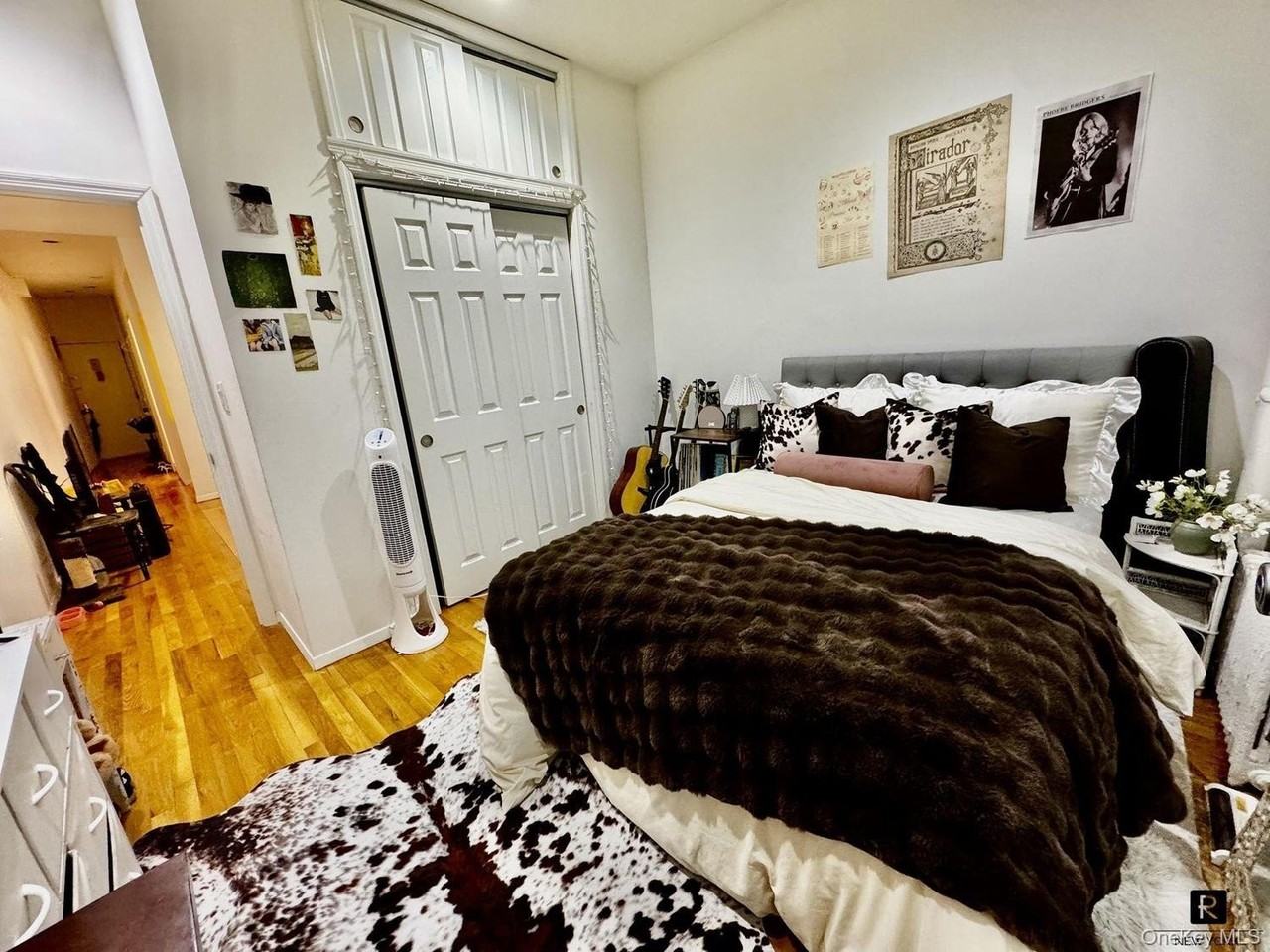 435 E 75th St #13 - Photo 4 of 19
