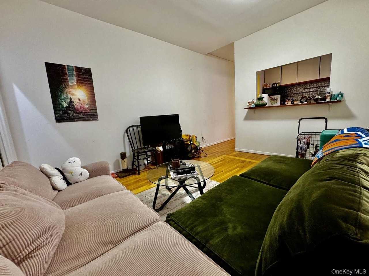 435 E 75th St #13 - Photo 6 of 19