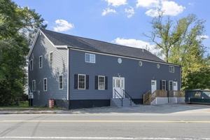 featured image of 11 Main St #4