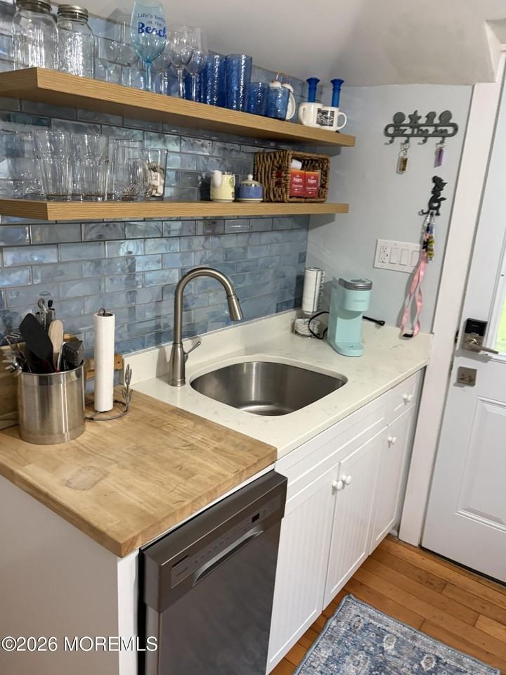 18 Valentine St #REAR - Photo 7 of 15