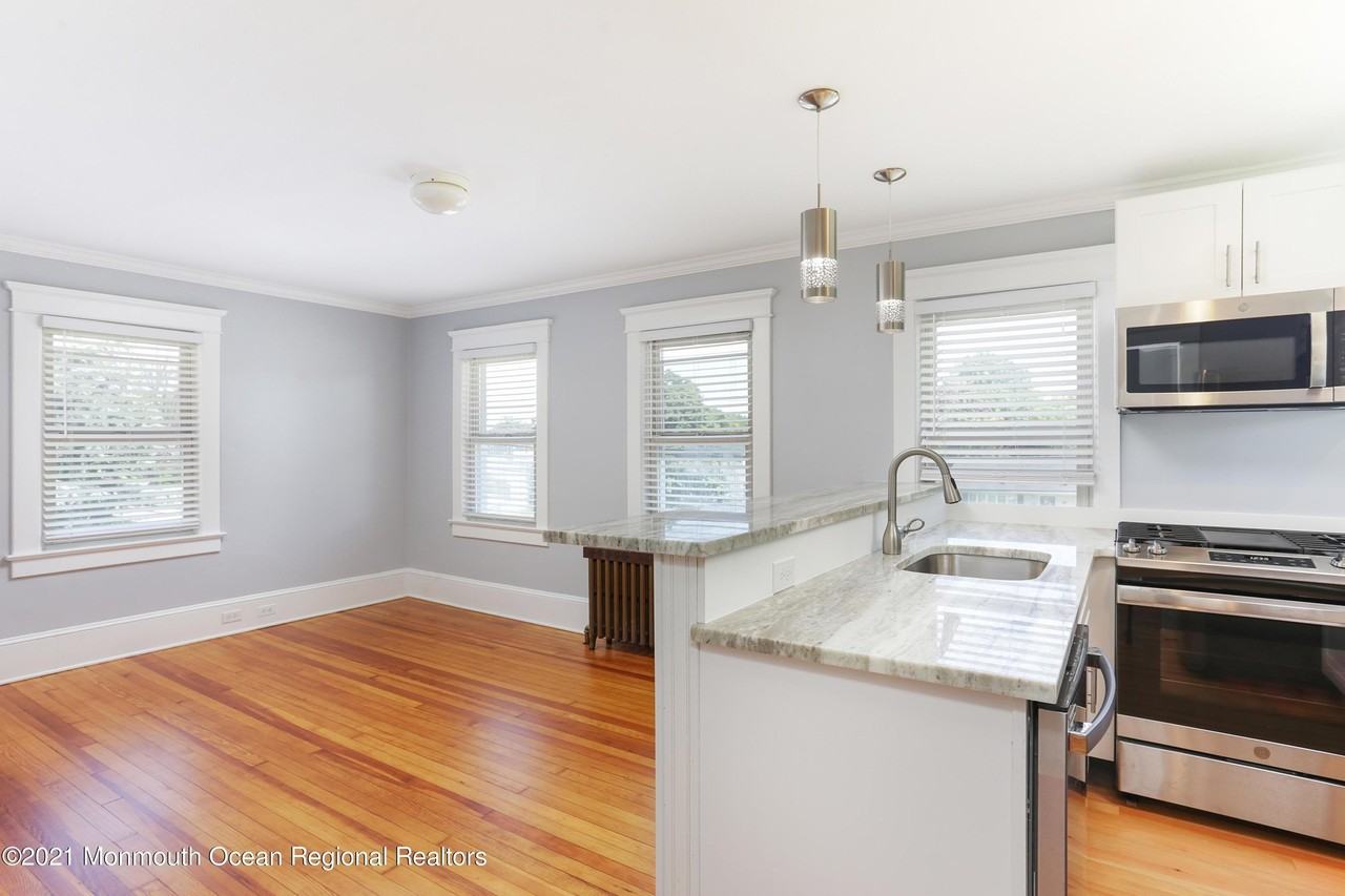 89 Locust Ave #2 - Photo 4 of 9