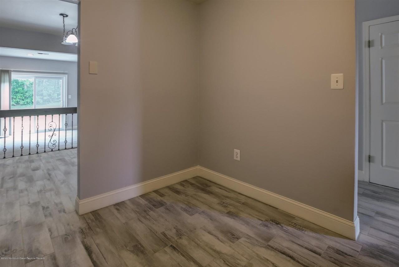 40 Staghorn Dr - Photo 6 of 23