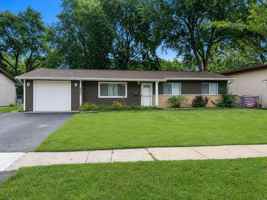 featured image of 6847 Hawthorne Ln