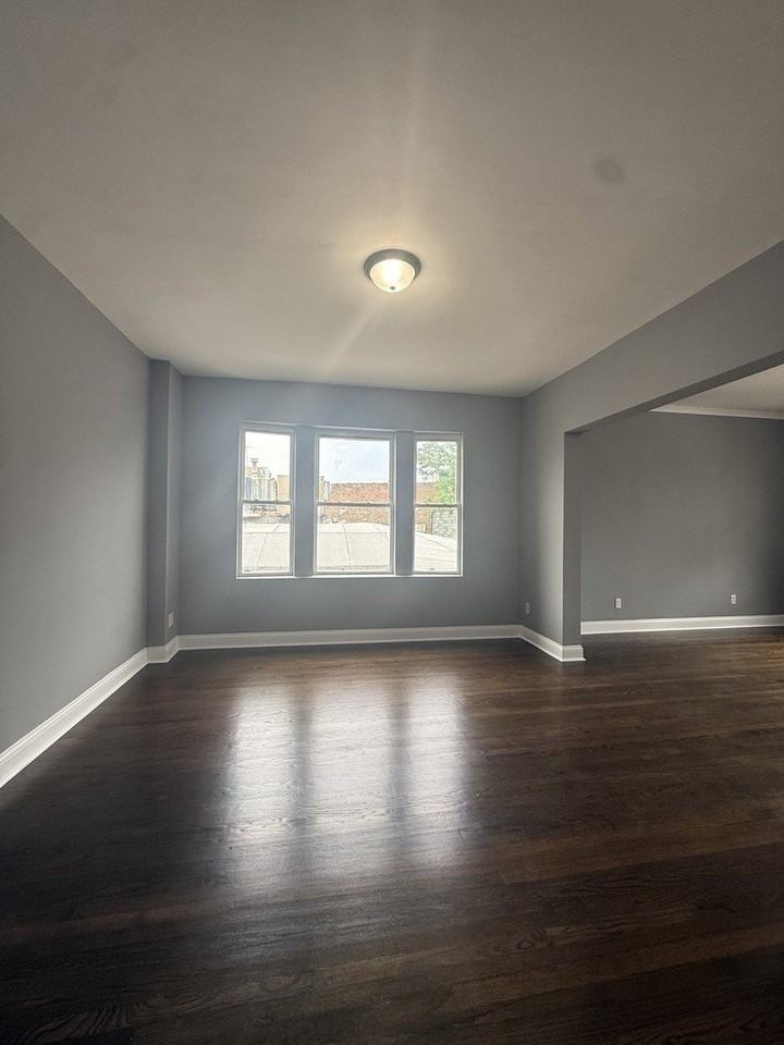 5714 W Cermak Rd #2E - Photo 3 of 18