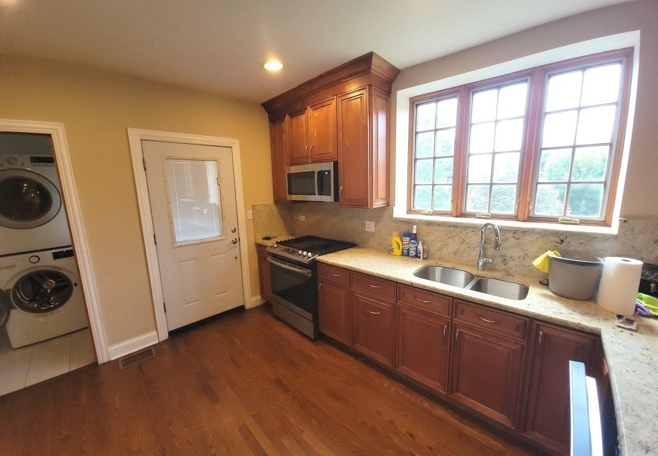 2151 W Granville Ave #1 - Photo 6 of 14