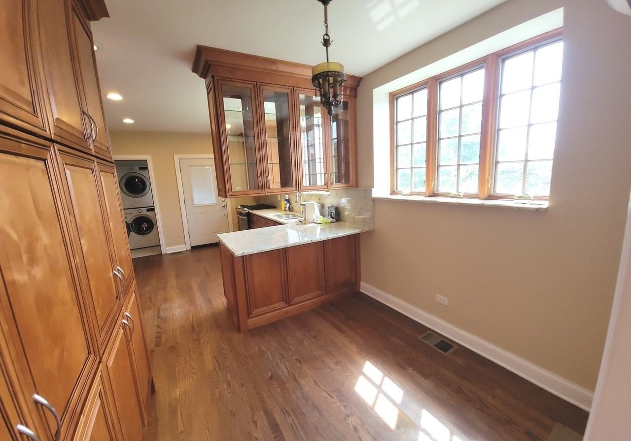 2151 W Granville Ave #1 - Photo 7 of 14