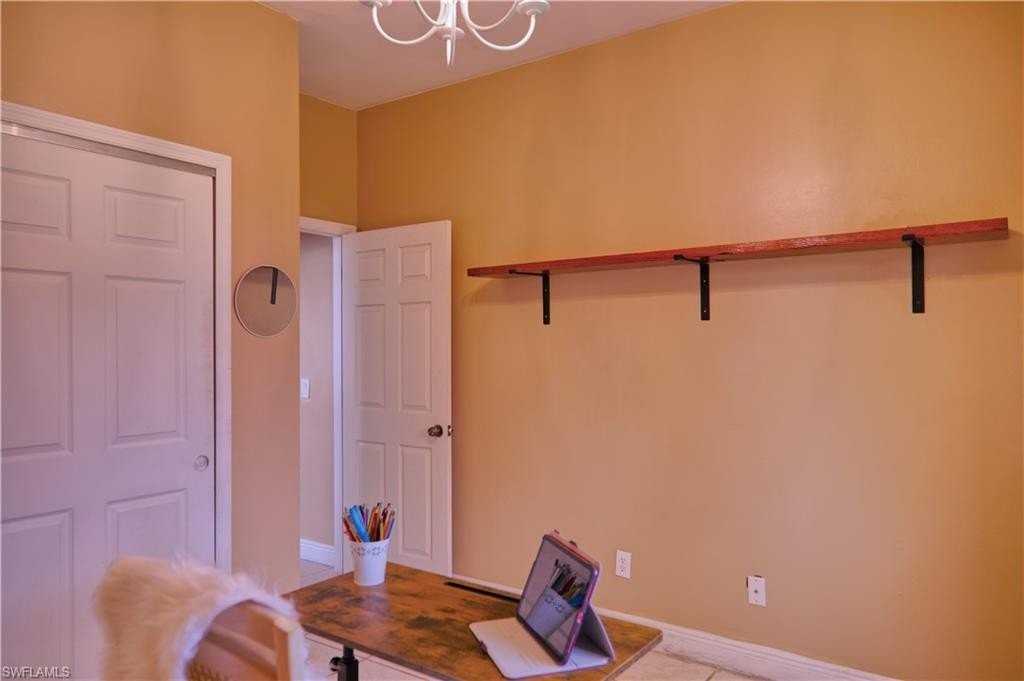 5325 Beauty St - Photo 4 of 20