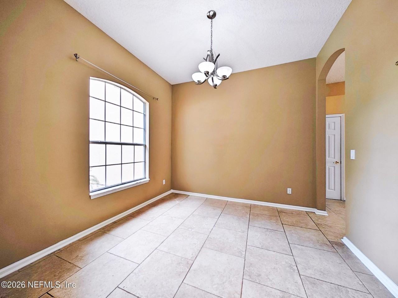 1346 Haden Ln - Photo 4 of 13