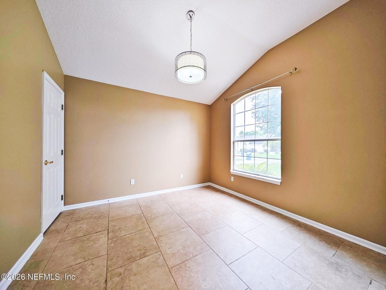 1346 Haden Ln - Photo 6 of 13