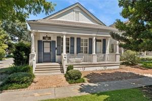 featured image of 900 Fern St