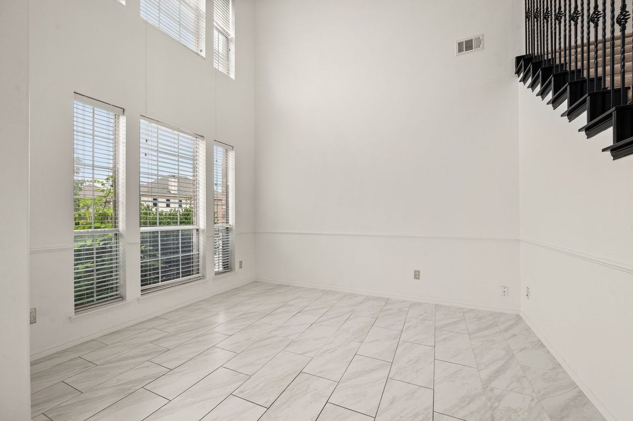3904 Penny Royal Dr - Photo 4 of 28