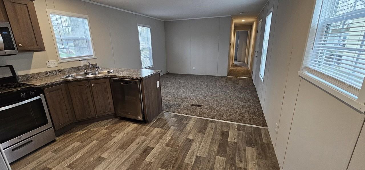 9 Birch Ct #9 - Photo 3 of 11