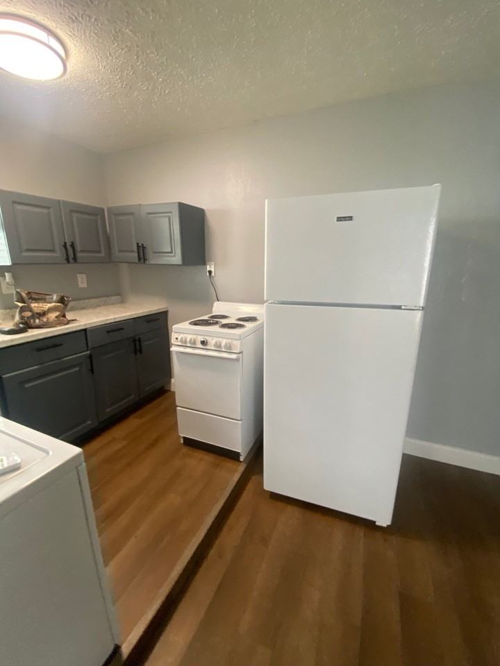 27103 Frampton Ave - Photo 7 of 13