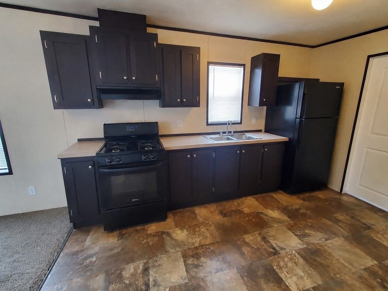 7 Meadowlark Dr #379 - Photo 2 of 13
