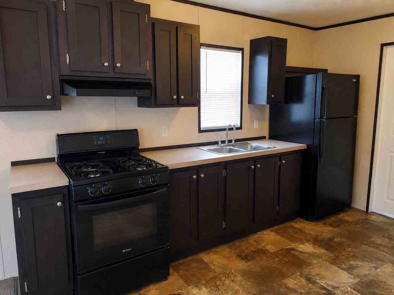 7 Meadowlark Dr #379 - Photo 3 of 13