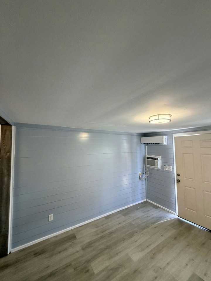 1419 26th Avenue W Studio 1 - Photo 6 of 8