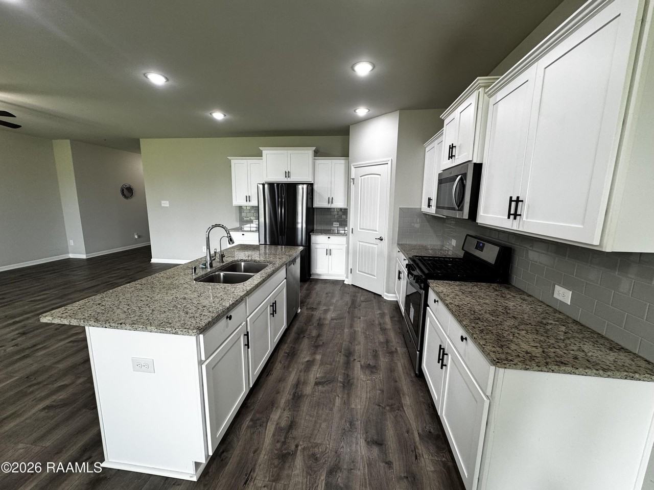 202 Rue Cordorcet - Photo 3 of 18