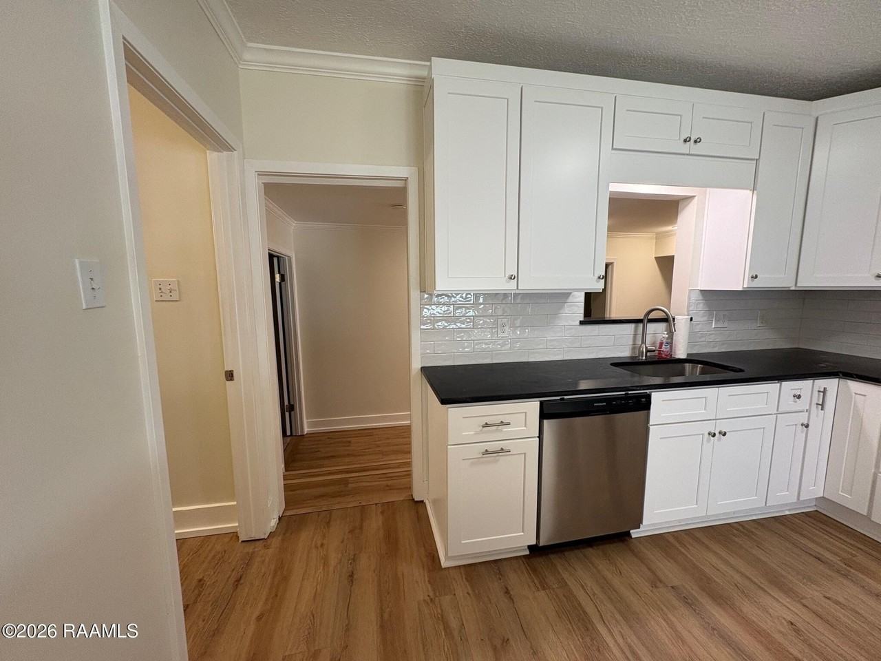 524 Cedar Crest Ct - Photo 4 of 21