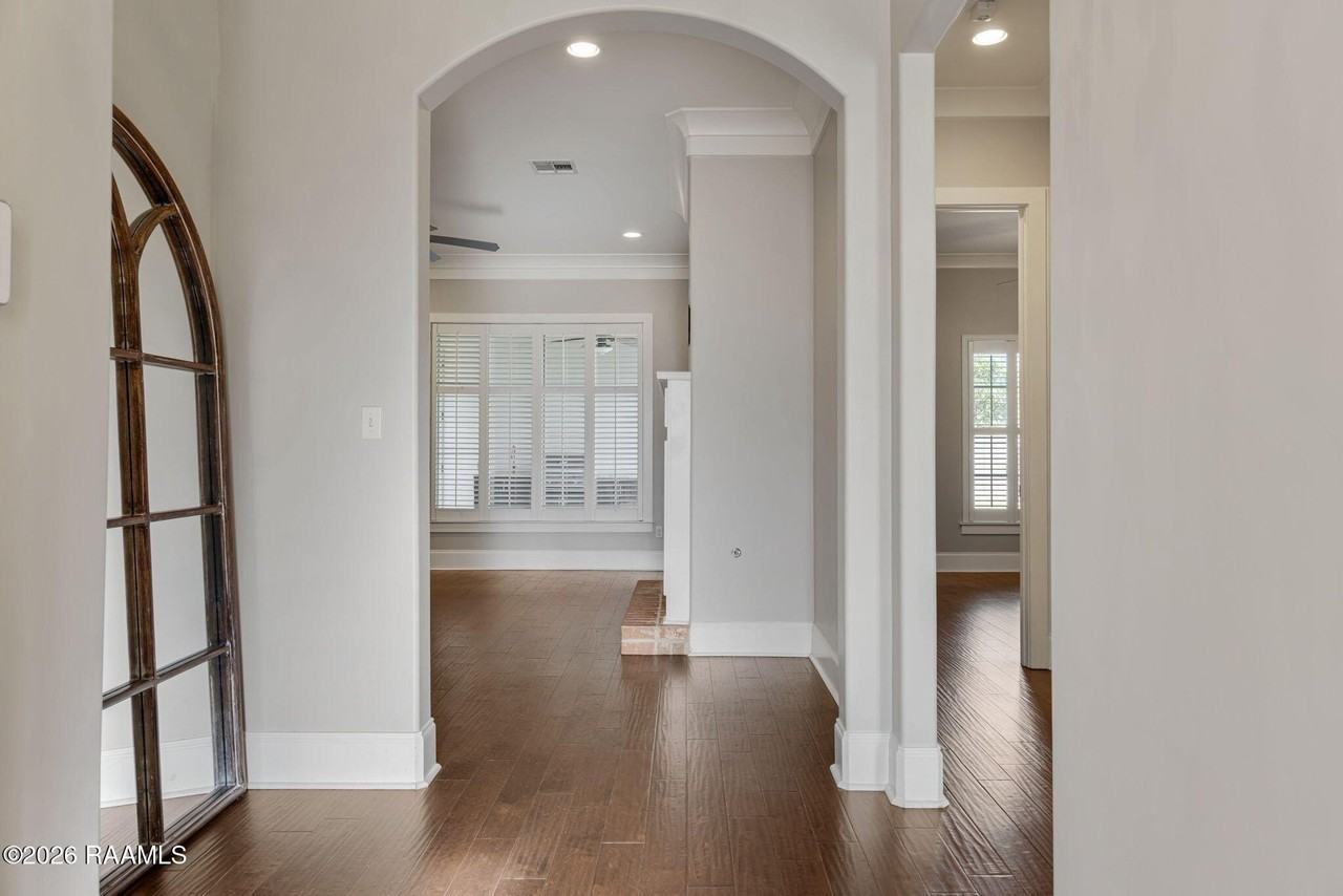 113 Beauchamp Ln - Photo 3 of 39