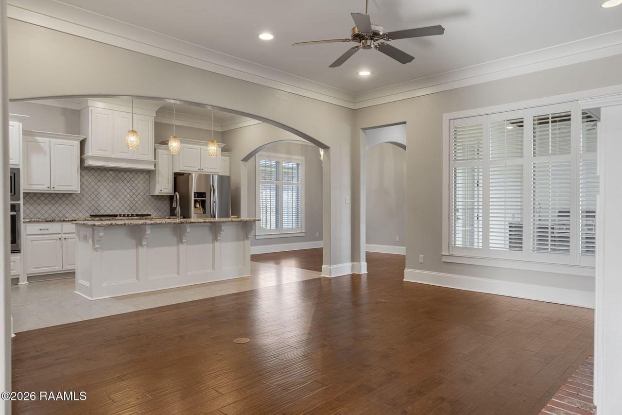 113 Beauchamp Ln - Photo 4 of 39