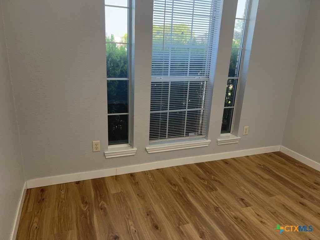 4406 Barrington Trl - Photo 3 of 6