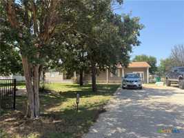 featured image of 1707 Pontotoc Trce