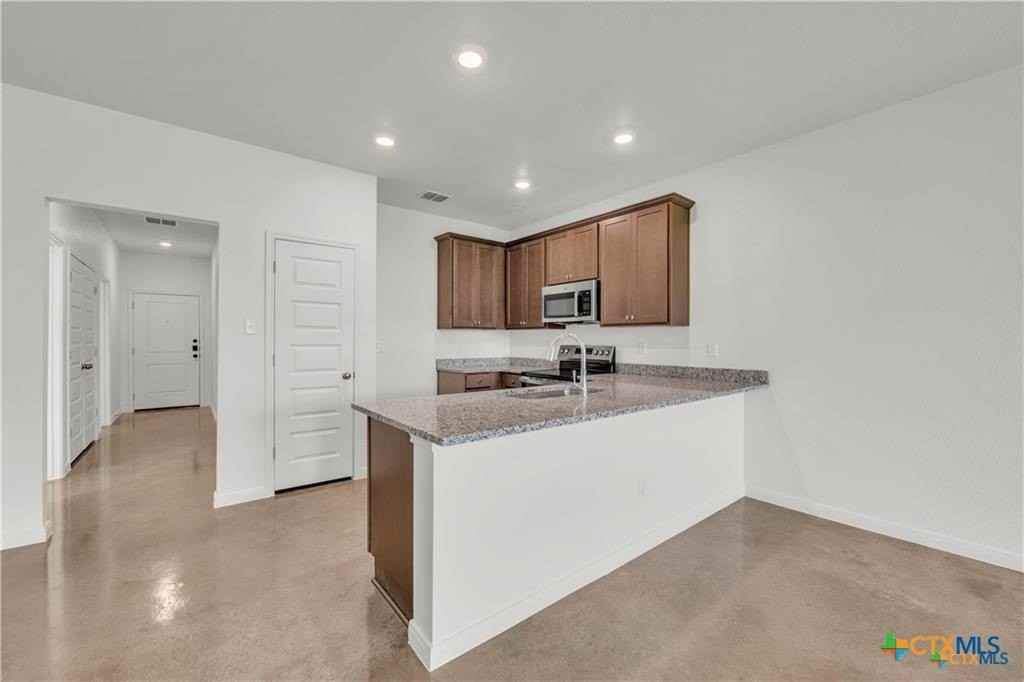 2906 Quail Ridge Ln #B - Photo 5 of 16