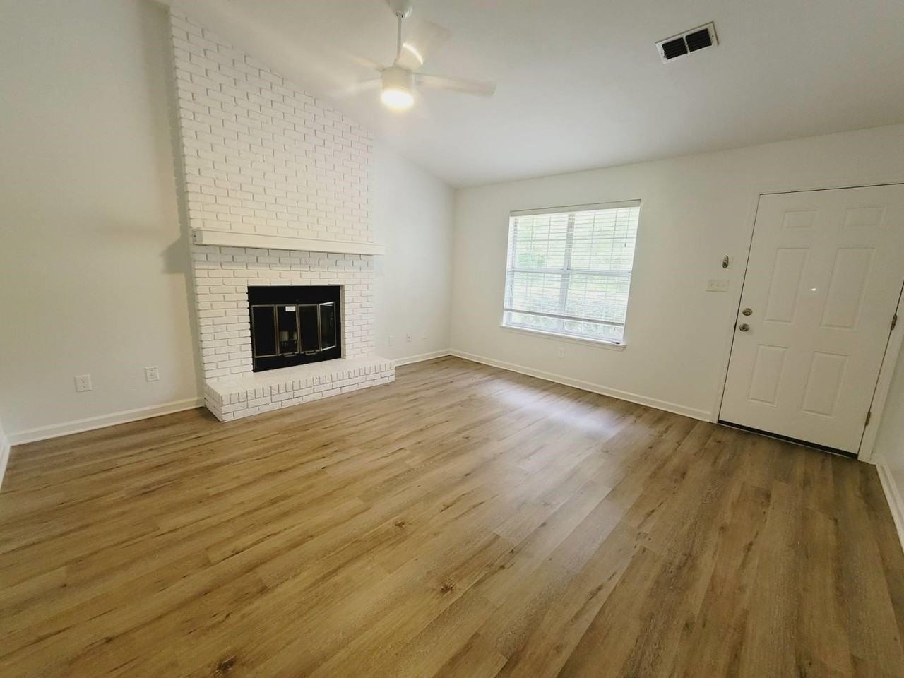 2939 Par Ln - Photo 5 of 37