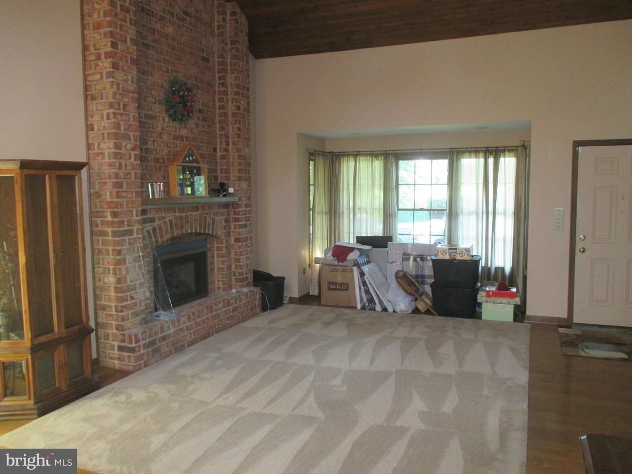 245 Juniper Rd - Photo 6 of 37