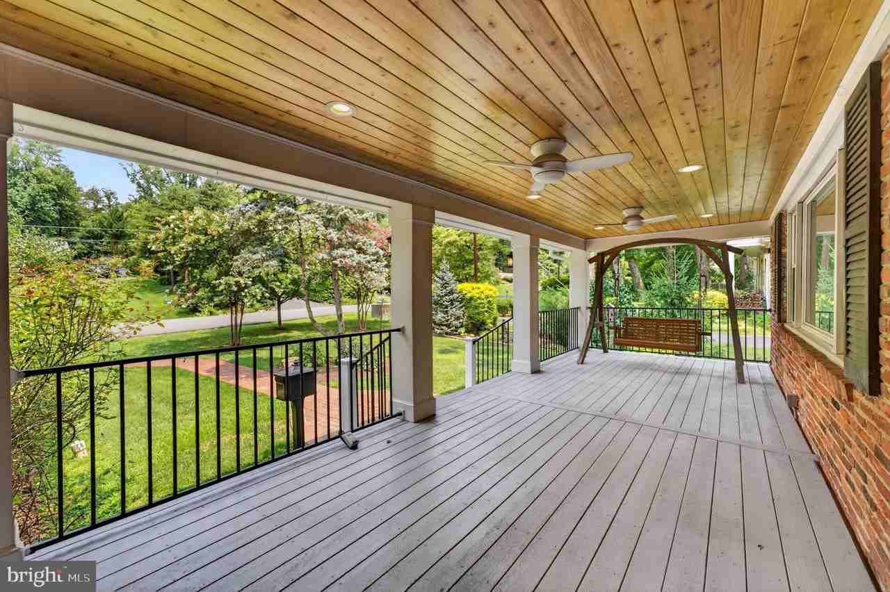 6443 Walters Woods Dr - Photo 4 of 50