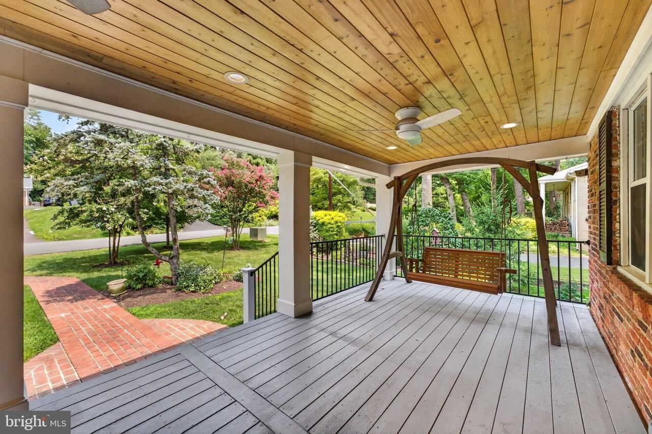 6443 Walters Woods Dr - Photo 5 of 50