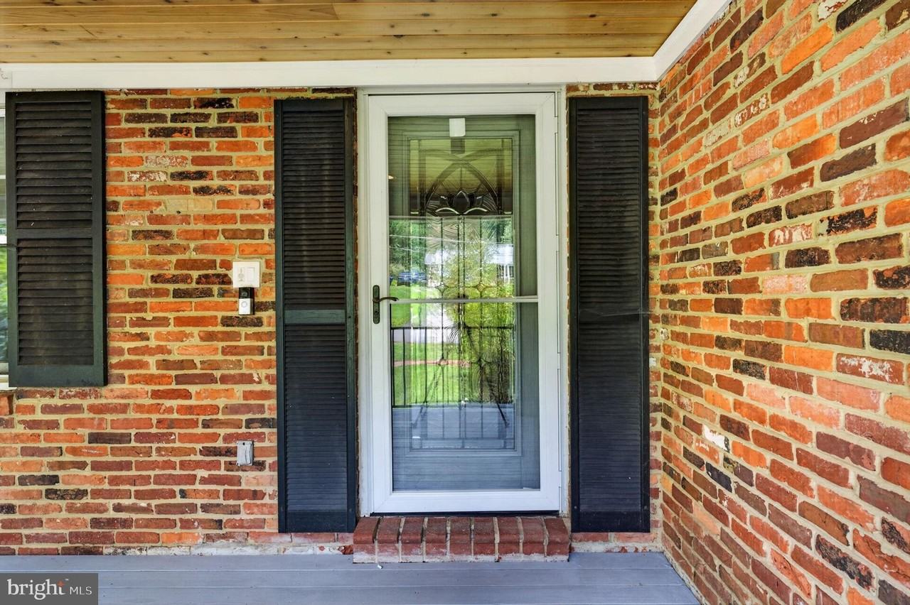 6443 Walters Woods Dr - Photo 7 of 50