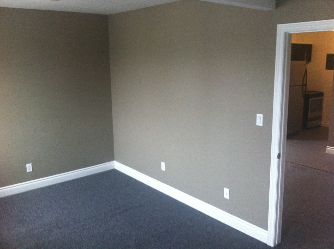 950 Oxford Street East #1 - Photo 5 of 9