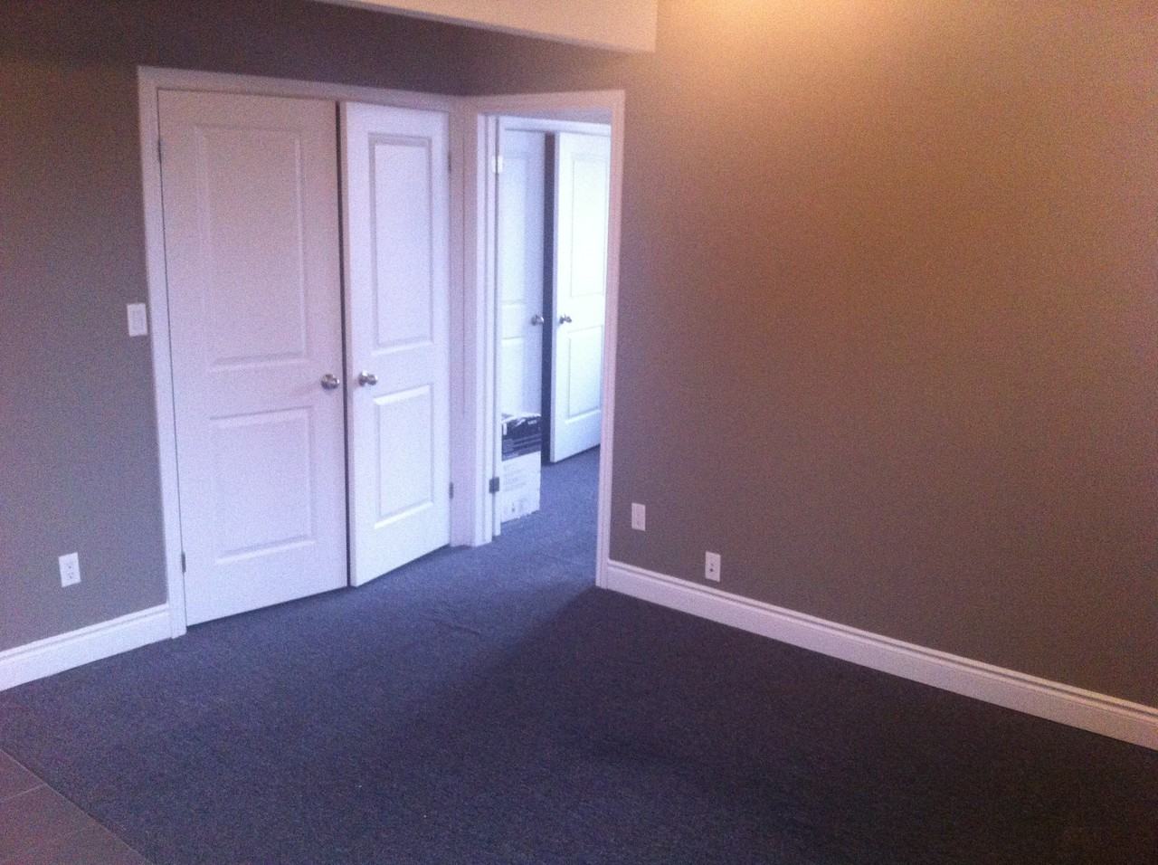 950 Oxford Street East #1 - Photo 6 of 9