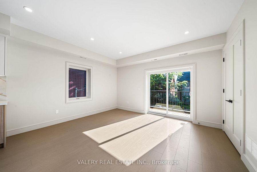 131 Dovercourt Road #2nd Floor - Photo 7 of 24